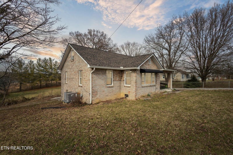 7675 E Andrew Johnson Hwy, Whitesburg, TN 37891