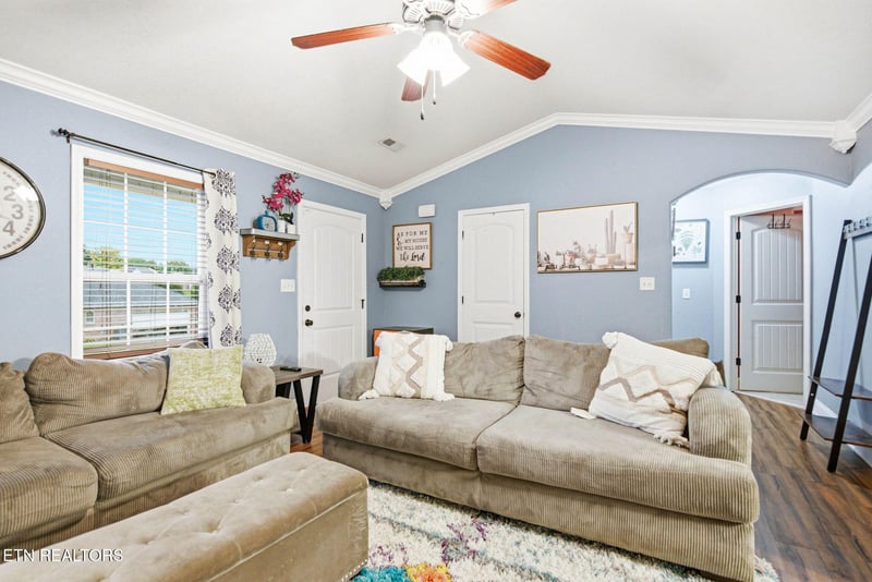 7676 Applecross Rd, Corryton, TN 37721