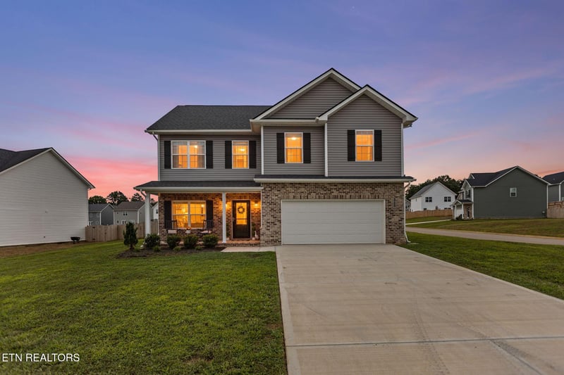 7677 Honey Oaks Rd, Corryton, TN 37721