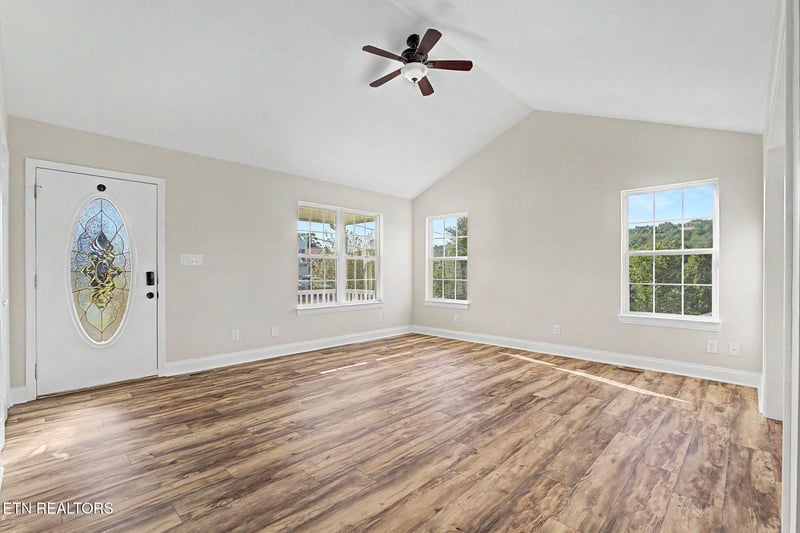 768 Harvest Meadows Dr, Kodak, TN 37764