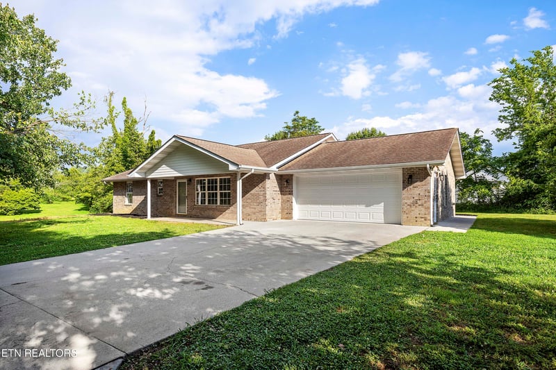 768 Northview Dr, Kodak, TN 37764