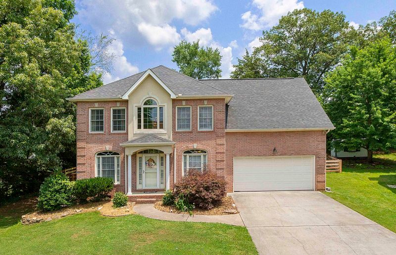 7682 Callow Cove Ln, Powell, TN 37849
