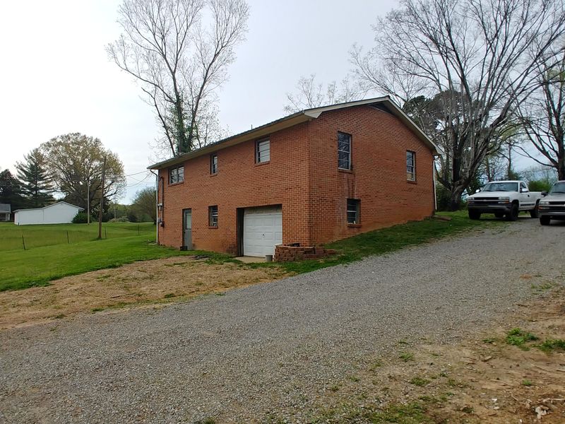 769 County Road 172, Athens, TN 37303