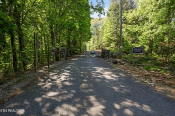 77 - 1-2 Chilhowee Tr, Maryville, TN 37803