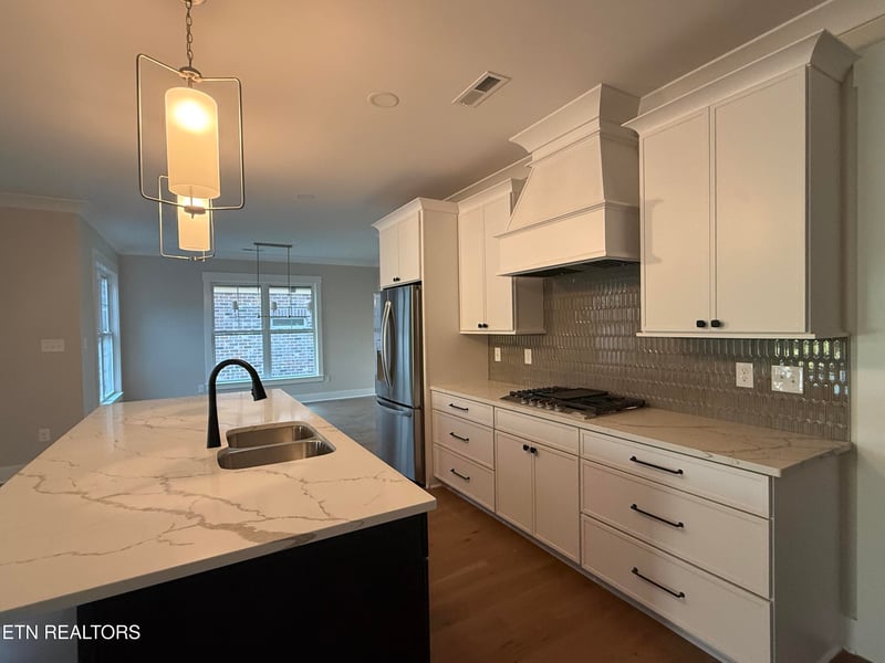 77 Royal Troon Cir, Oak Ridge, TN 37830