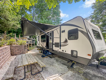 770 Big Valley Blvd, Townsend, TN 37882
