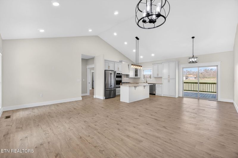 770 Estate Loop Tr, Crossville, TN 38555