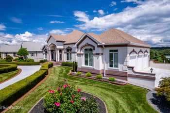 770 Rarity Bay Pkwy, Vonore, TN 37885
