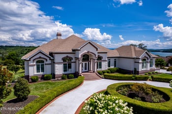 770 Rarity Bay Pkwy, Vonore, TN 37885
