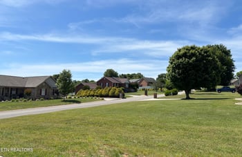 770 Southview Cir, Kodak, TN 37764