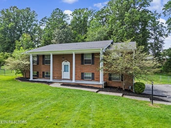 7700 Bridgette Cir, Knoxville, TN 37920