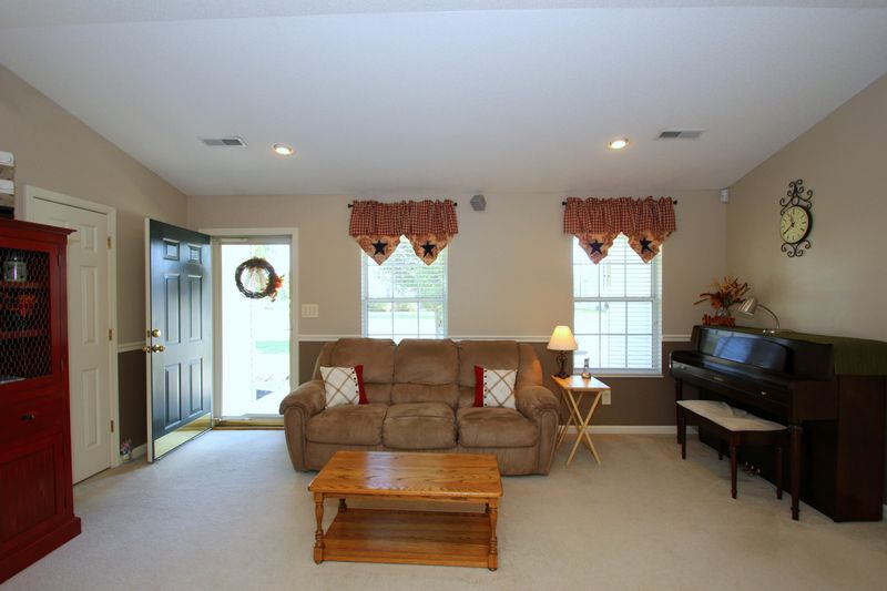 7700 Ralph Youmans Rd, Corryton, TN 37721