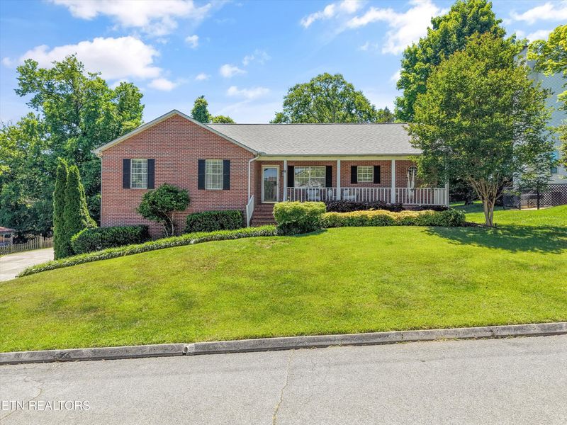 7701 Windwood Dr, Powell, TN 37849