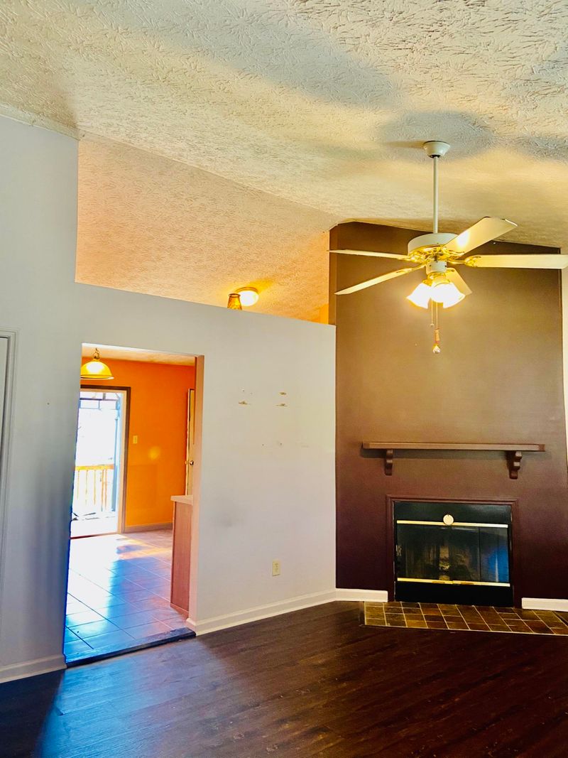 7702 Drawbridge Ct, Powell, TN 37849