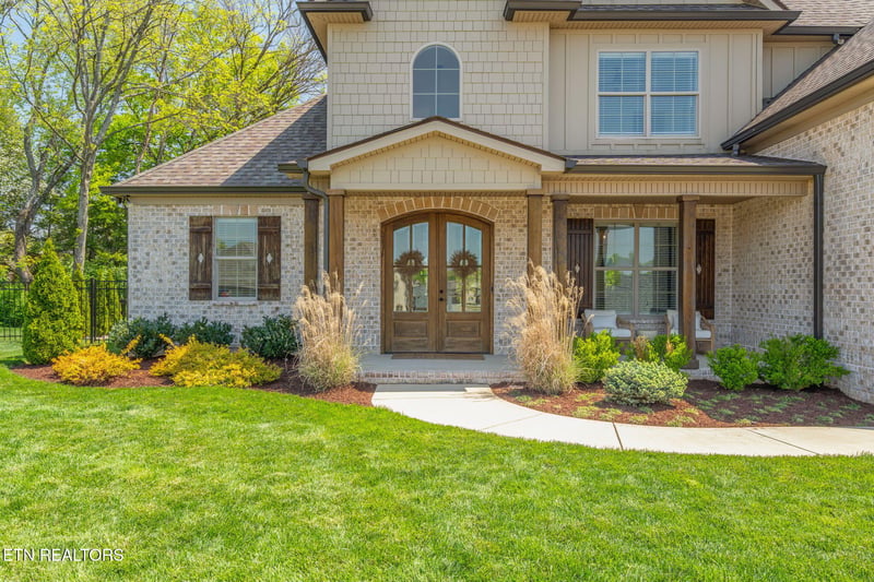 7702 Madgewood Ln, Knoxville, TN 37909