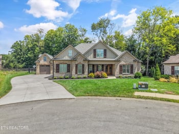 7703 Madgewood Ln, Knoxville, TN 37909