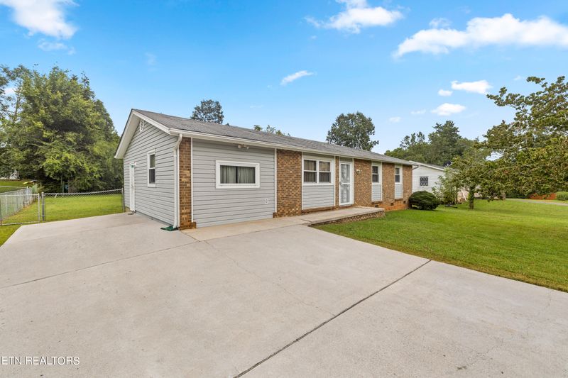 7704 Wendy Ln, Powell, TN 37849