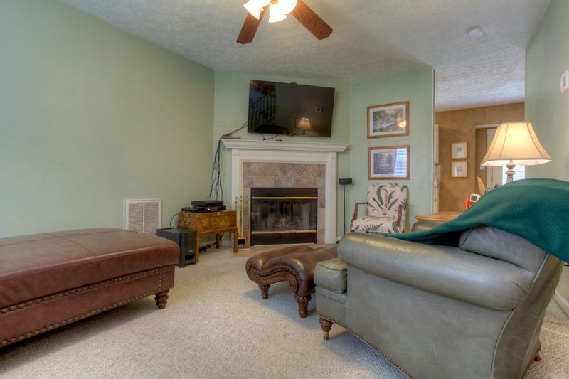 7705 Drawbridge Ct, Powell, TN 37849
