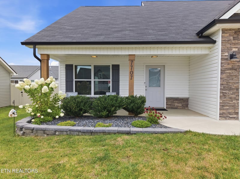 7707 Mossy Landing Ln, Knoxville, TN 37931