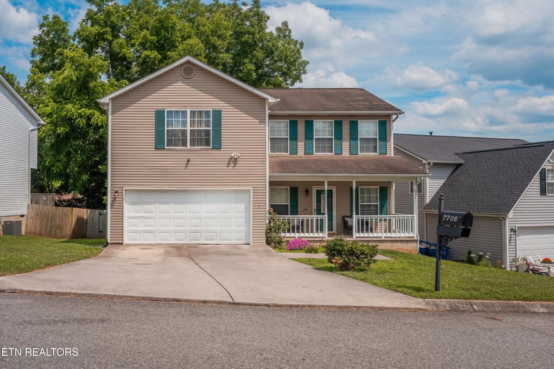 7708 Ambergate Rd, Powell, TN 37849