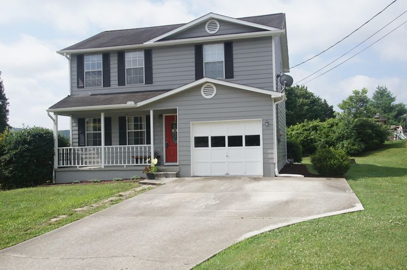 7708 Drawbridge Ct, Powell, TN 37849