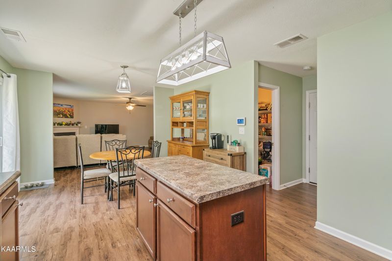 7709 Edwards Place Blvd, Corryton, TN 37721