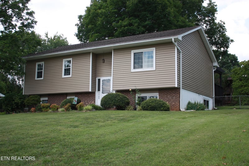 7709 Windsong Rd, Powell, TN 37849