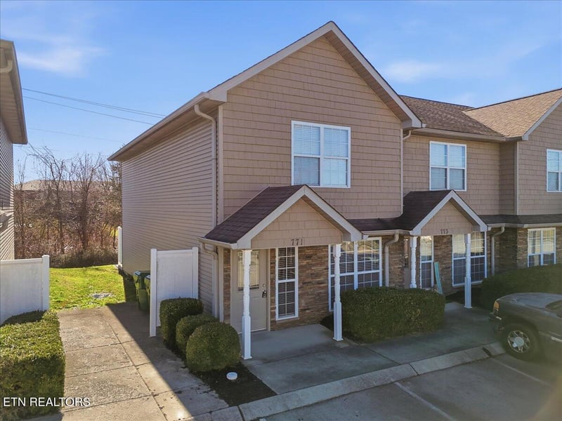 771 Casey Ln, Maryville, TN 37801
