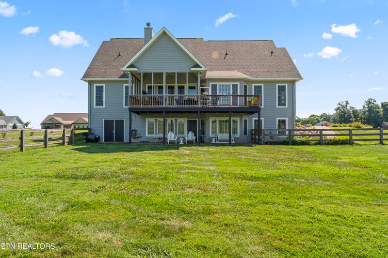 771 Majestic Mountains Blvd, Walland, TN 37886