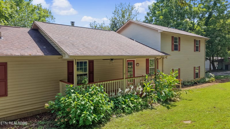 7712 Berry Williams Rd, Townsend, TN 37882
