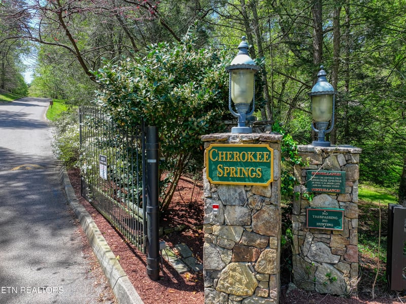 7712 Cherokee Springs Way, Knoxville, TN 37919