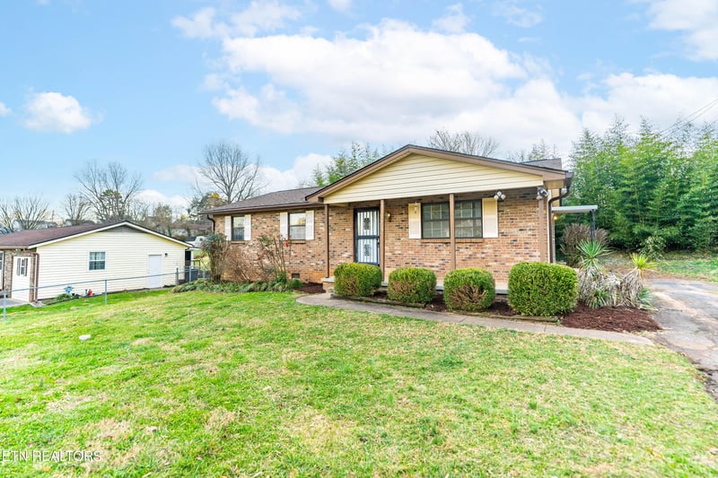7713 Wendy Ln, Powell, TN 37849