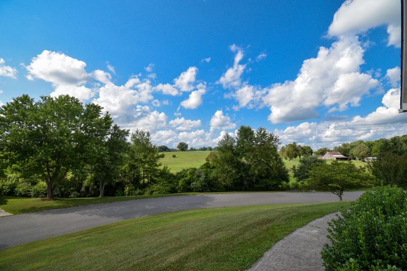 7714 Chapel Bend Dr, Corryton, TN 37721
