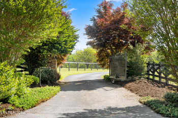 7714 Washington Pike, Corryton, TN 37721