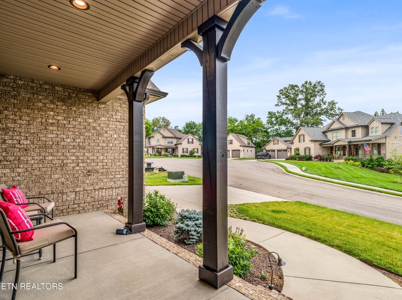 7715 Madgewood Ln, Knoxville, TN 37909