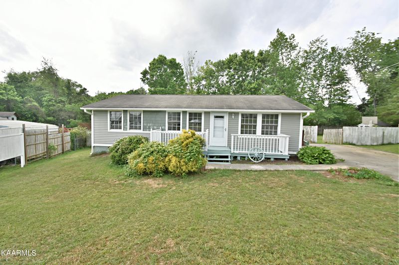 7715 Nicholas Dr, Corryton, TN 37721