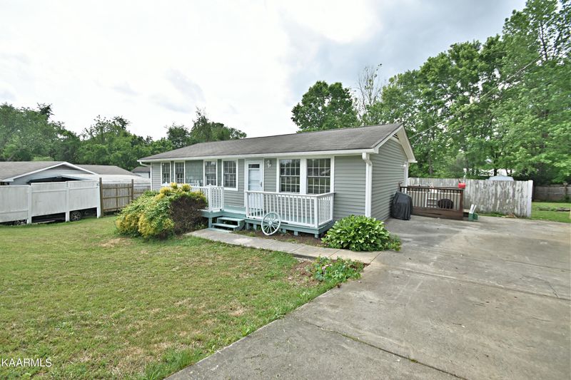 7715 Nicholas Dr, Corryton, TN 37721