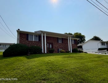 7715 Windsong Rd, Powell, TN 37849