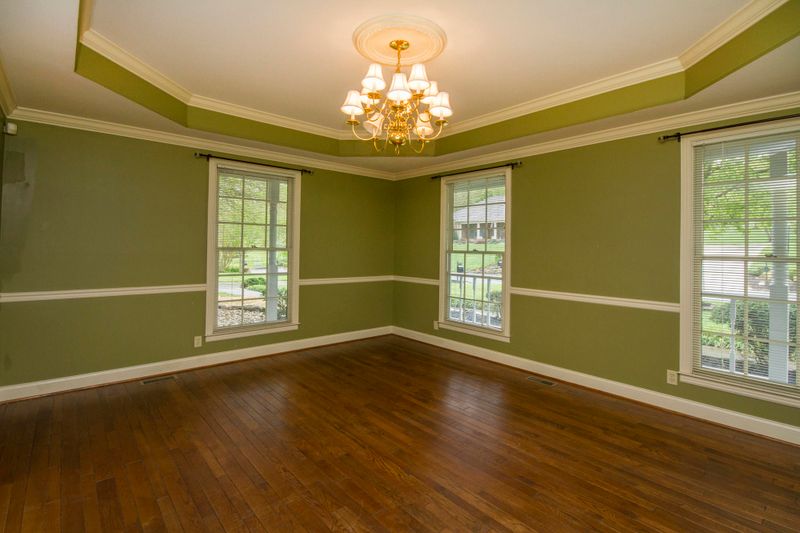 7720 La Barrington Blvd, Powell, TN 37849