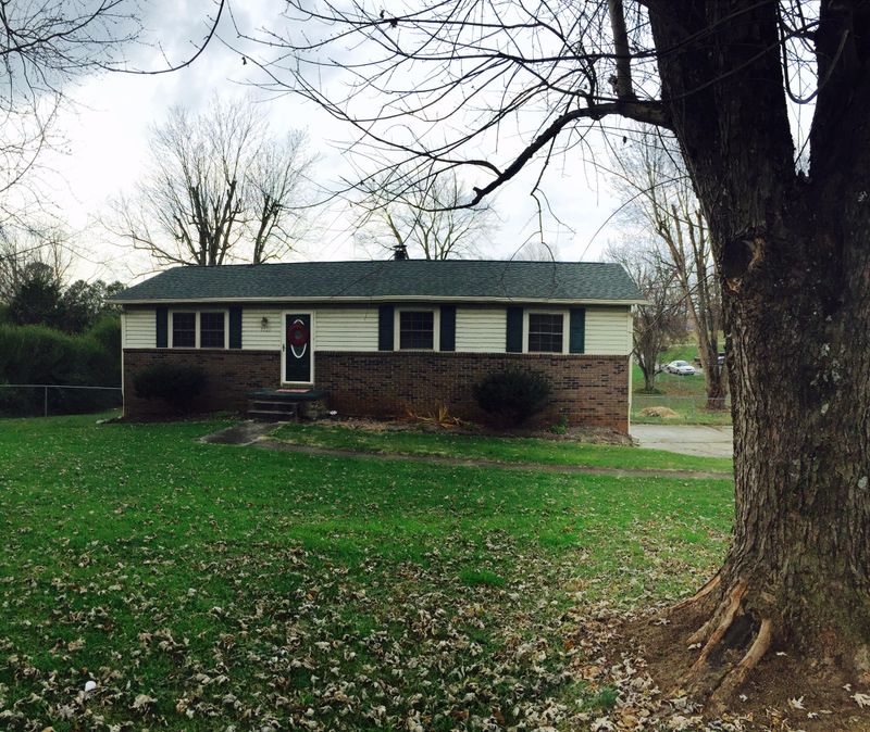 7721 E Emory Rd, Corryton, TN 37721