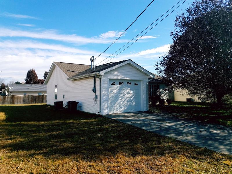 7721 Ralph Youmans Rd, Corryton, TN 37721