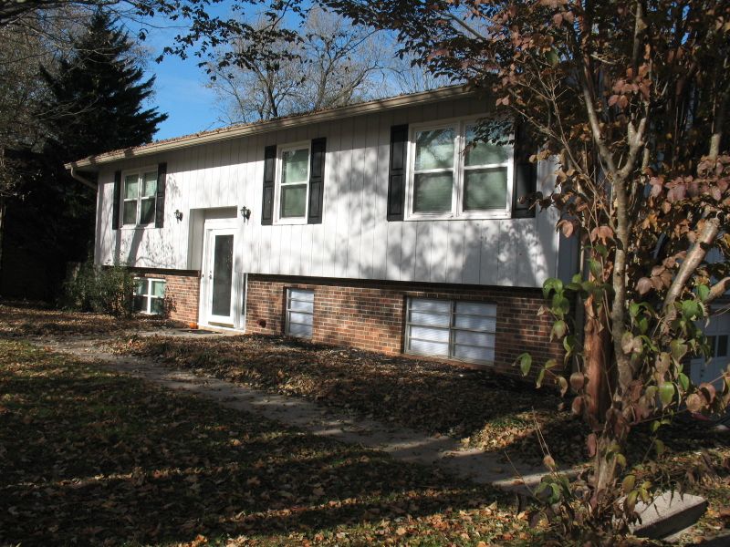 7724 Widdecomb Rd, Powell, TN 37849