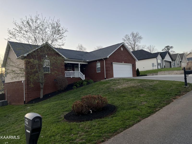 7725 Bell Stanley Rd, Powell, TN 37849