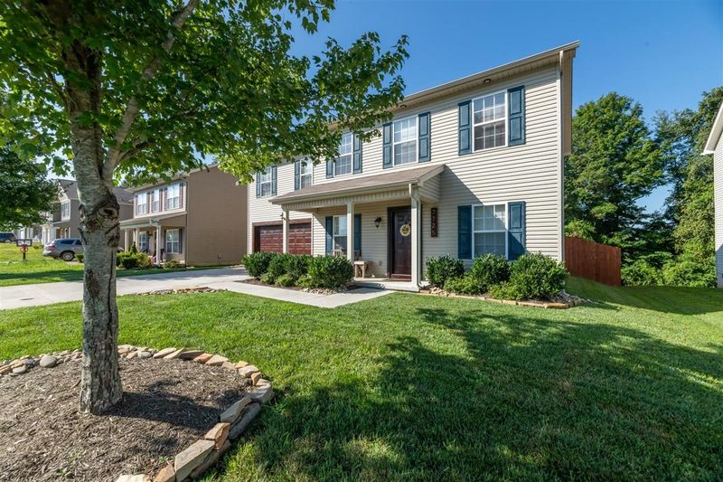 7725 Edwards Place Blvd, Corryton, TN 37721