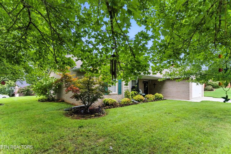 7725 Jerbeeler Dr, Knoxville, TN 37931