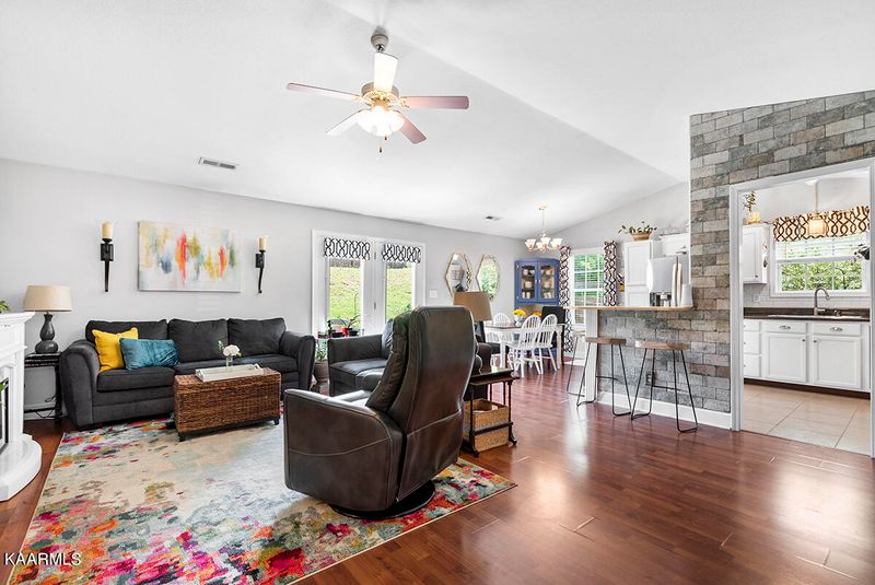 7727 Cooper Meadows Ln, Knoxville, TN 37938