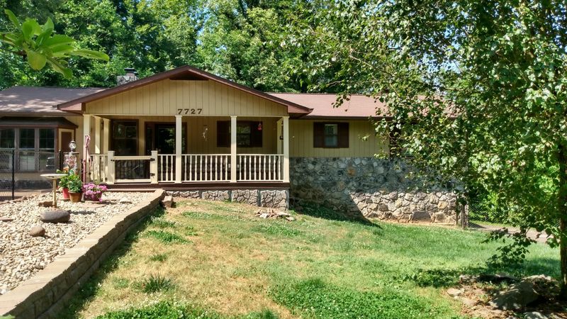 7727 Dodson Rd, Knoxville, TN 37920