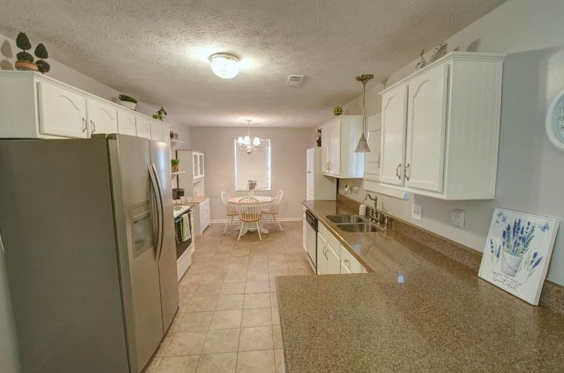7728 Verona Ln, Powell, TN 37849