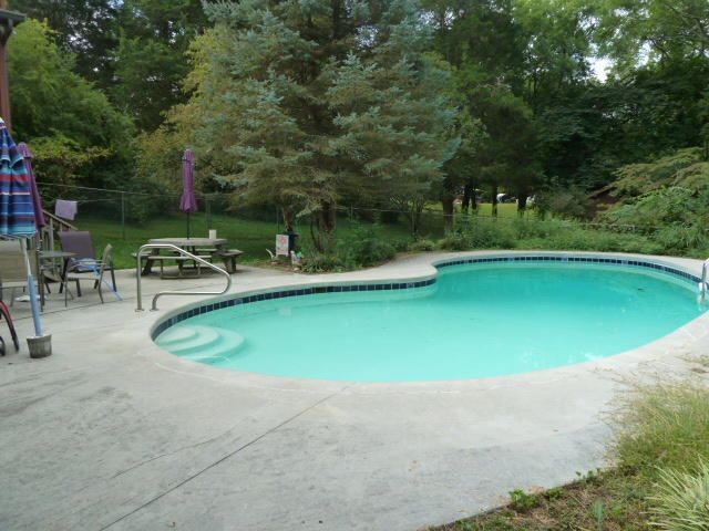 7729 Gill Rd, Powell, TN 37849