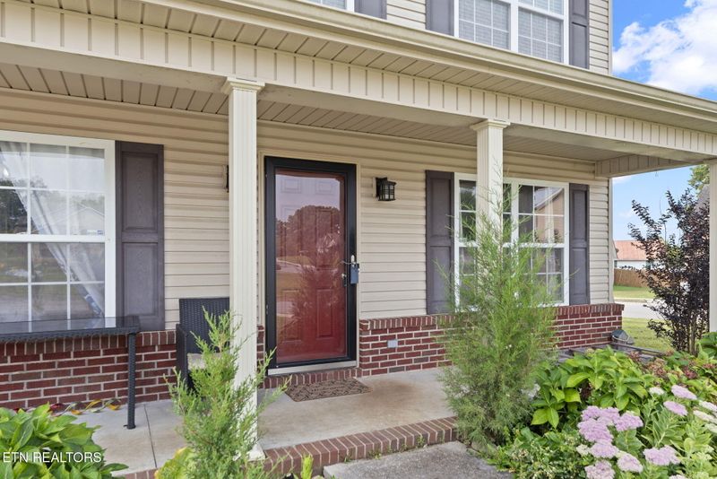 7729 Longshanks Rd, Corryton, TN 37721